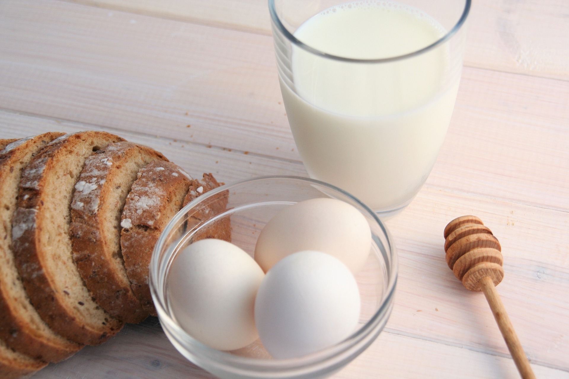 Eggs, Bread, Milk Image by Joanna Dubaj from Pixabay